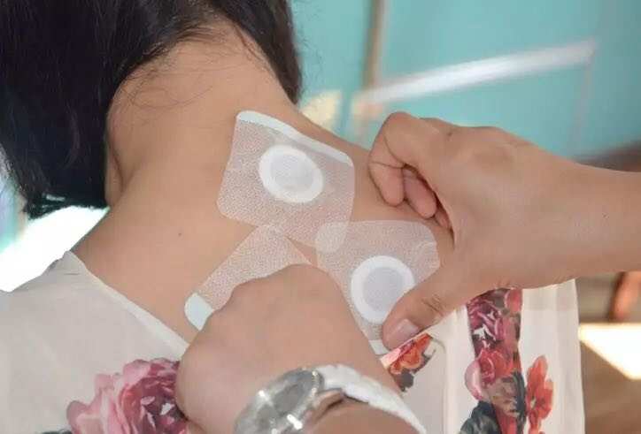 1、三伏貼癢能抹青草膏嗎？