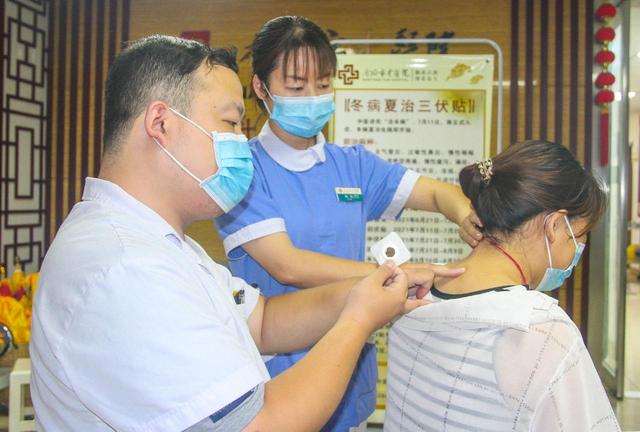 1、寶寶用三伏貼有用嗎？</p><p>為什么三伏貼不能給寶寶用？