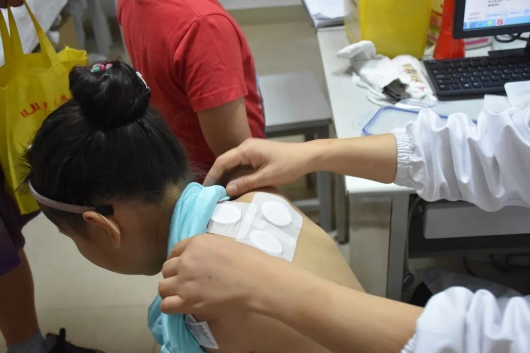 1、三伏貼的作用功效及適用人群的選擇